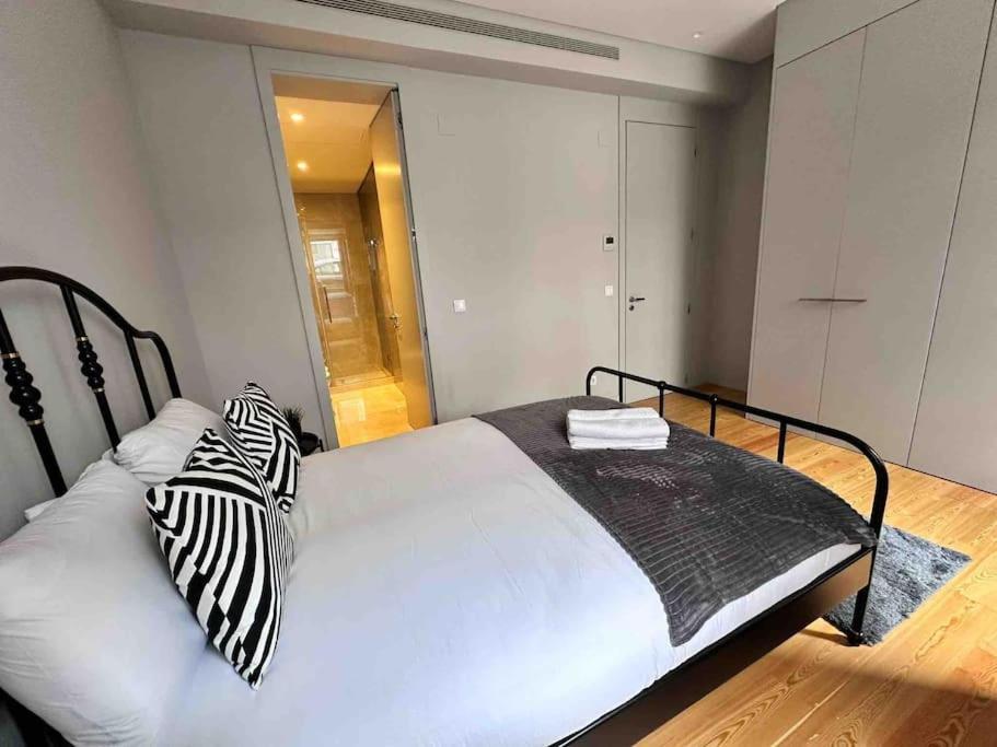 Lisbon Marques De Pombal Top Flat Great Locations City Center B Bagian luar foto