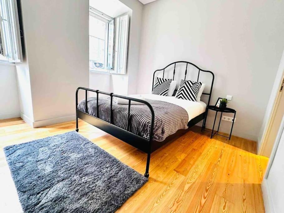 Lisbon Marques De Pombal Top Flat Great Locations City Center B Bagian luar foto